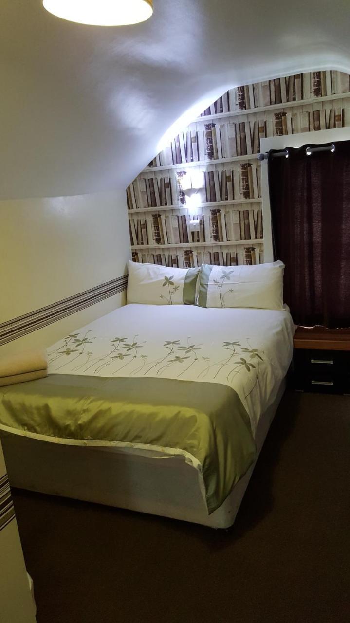 Portsmouth Budget Hotels - All Rooms Are En-Suite Экстерьер фото